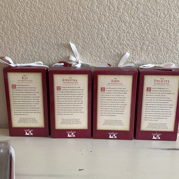 COMPLETE SET of 8 American Girl / Pleasant Co. figurines by Hallmark. 2002. - Picture 11 of 14